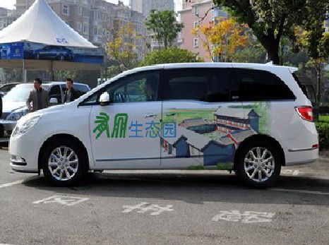 汶川户外车贴喷绘如何保持效果?