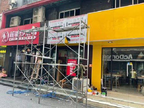 汶川制作广告招牌如何避免它发黄？